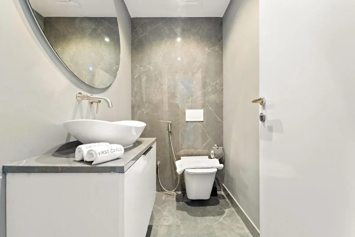 Apartment First Class 1Br Luxe Getaway Dubai
